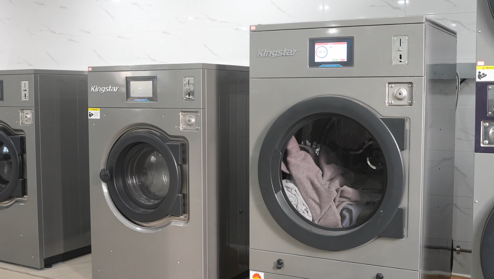 How does DeepSeek View the Current Development of the Global Self-service Laundry Market?